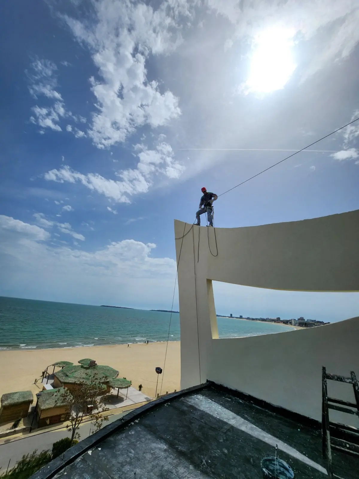 Предстоящ височинен монтаж на декоративно осветително тяло